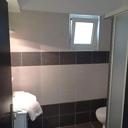 Apartment To Nisaki Asklipiion